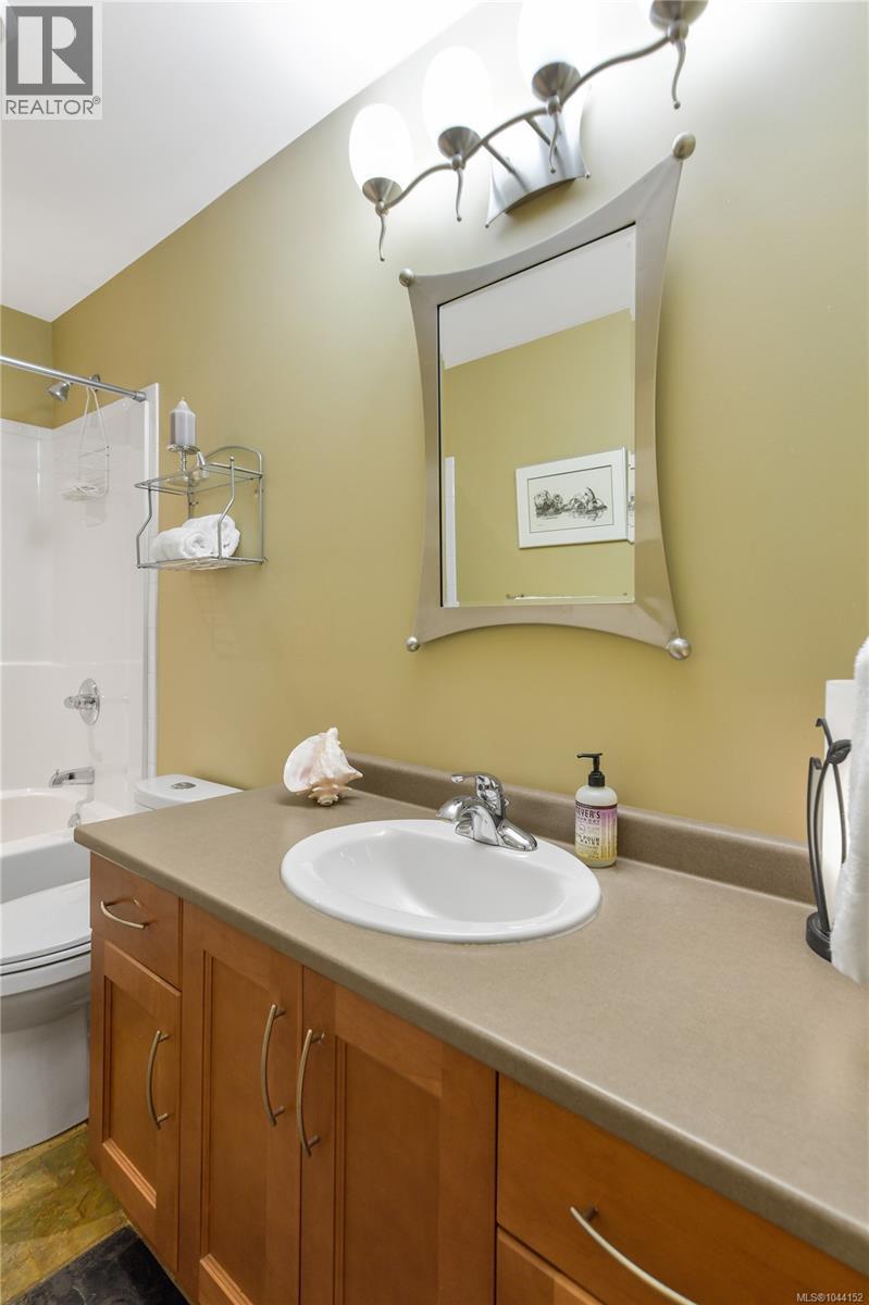 #307 5332 Sayward Hill Cres - 46