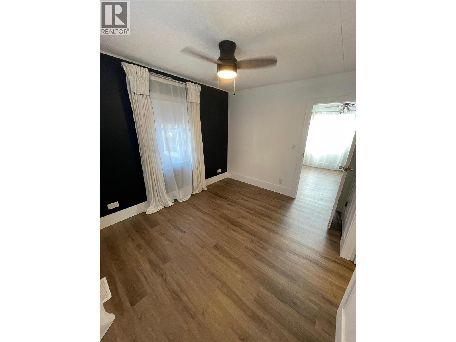 6454 KOOTENAY Street - 11