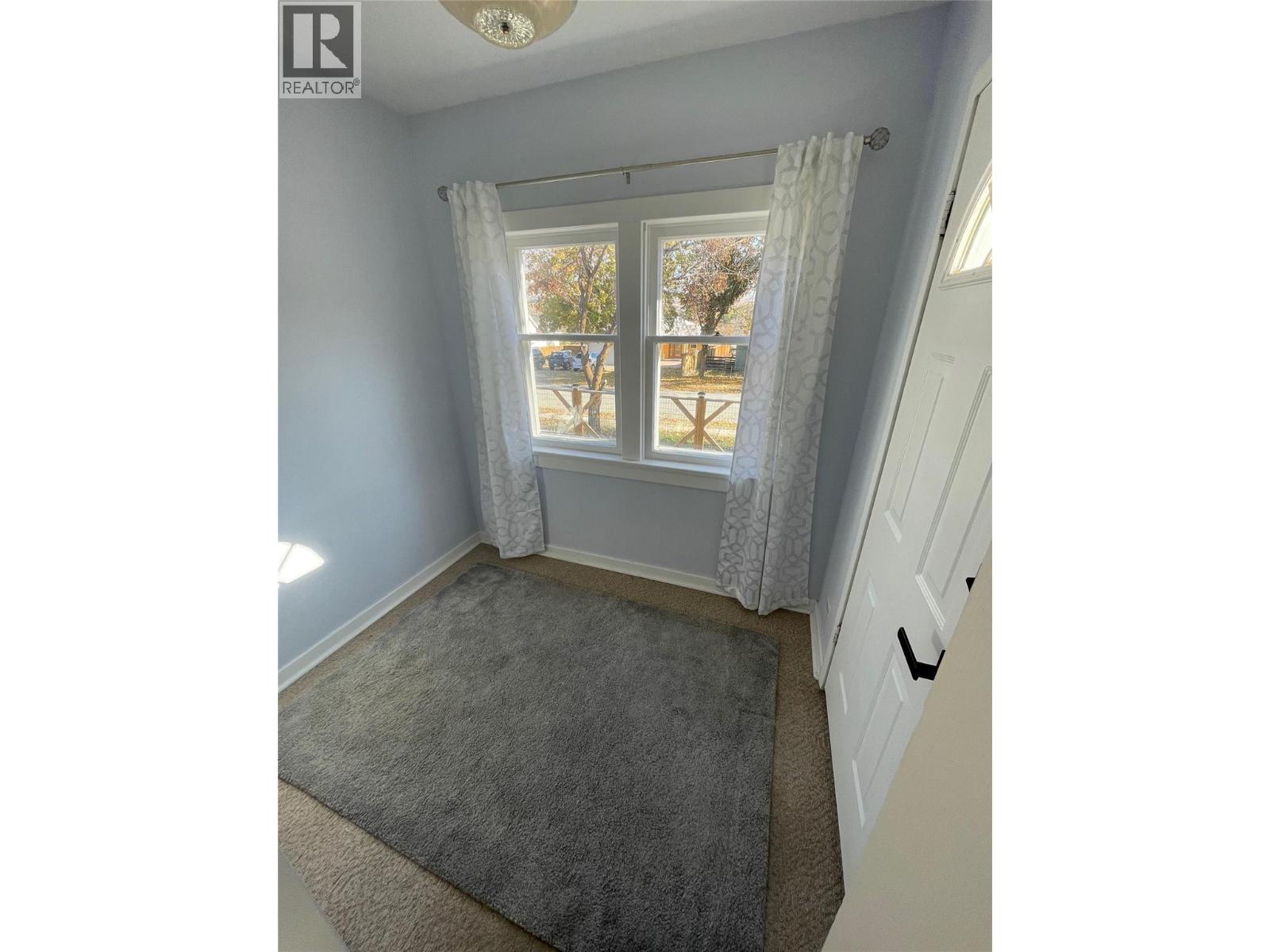 6454 KOOTENAY Street - 8