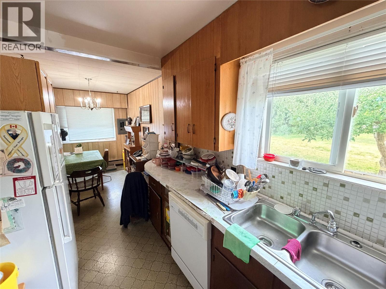 10216 Lumsden Avenue - 11