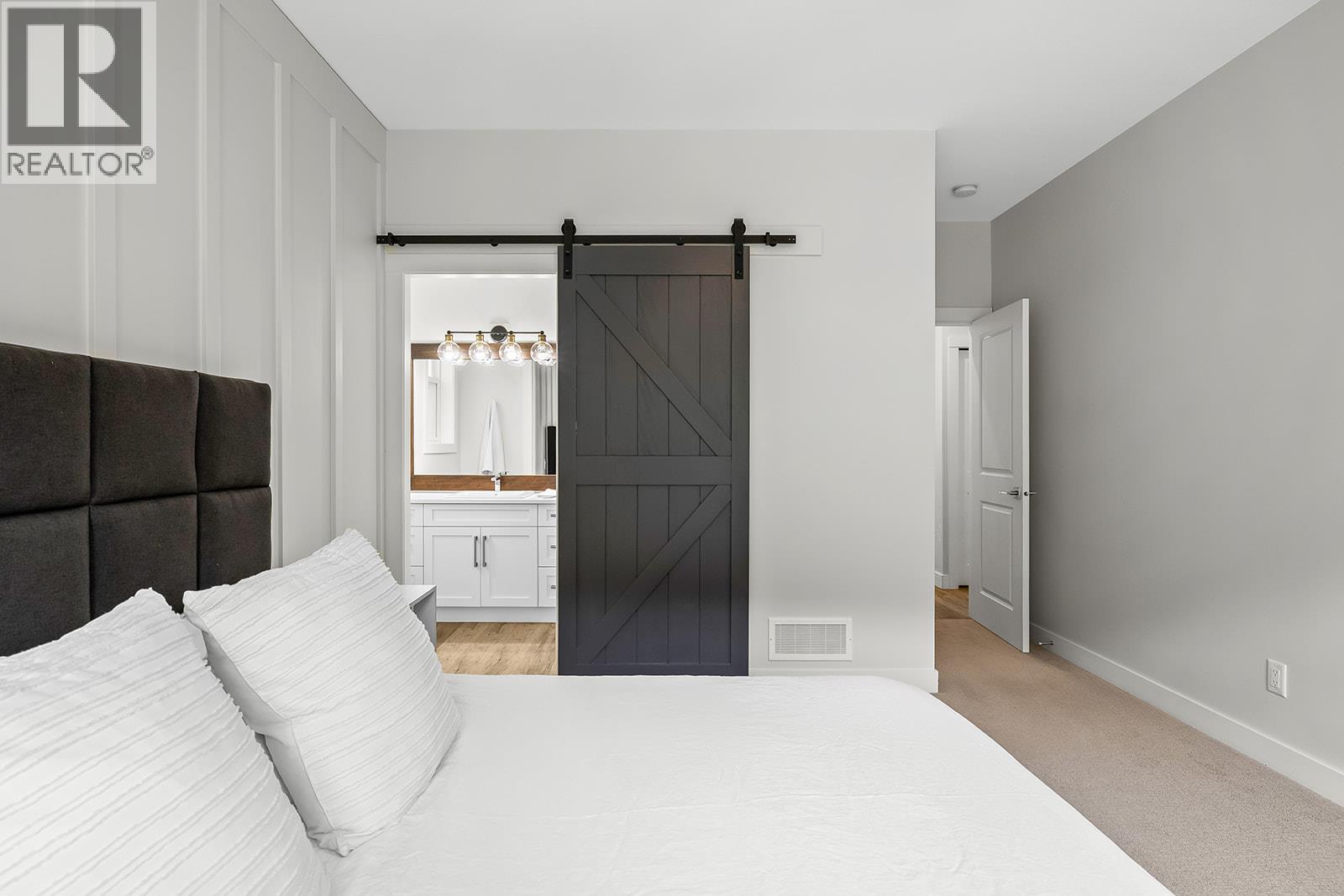 21 Forest Edge Drive - 21