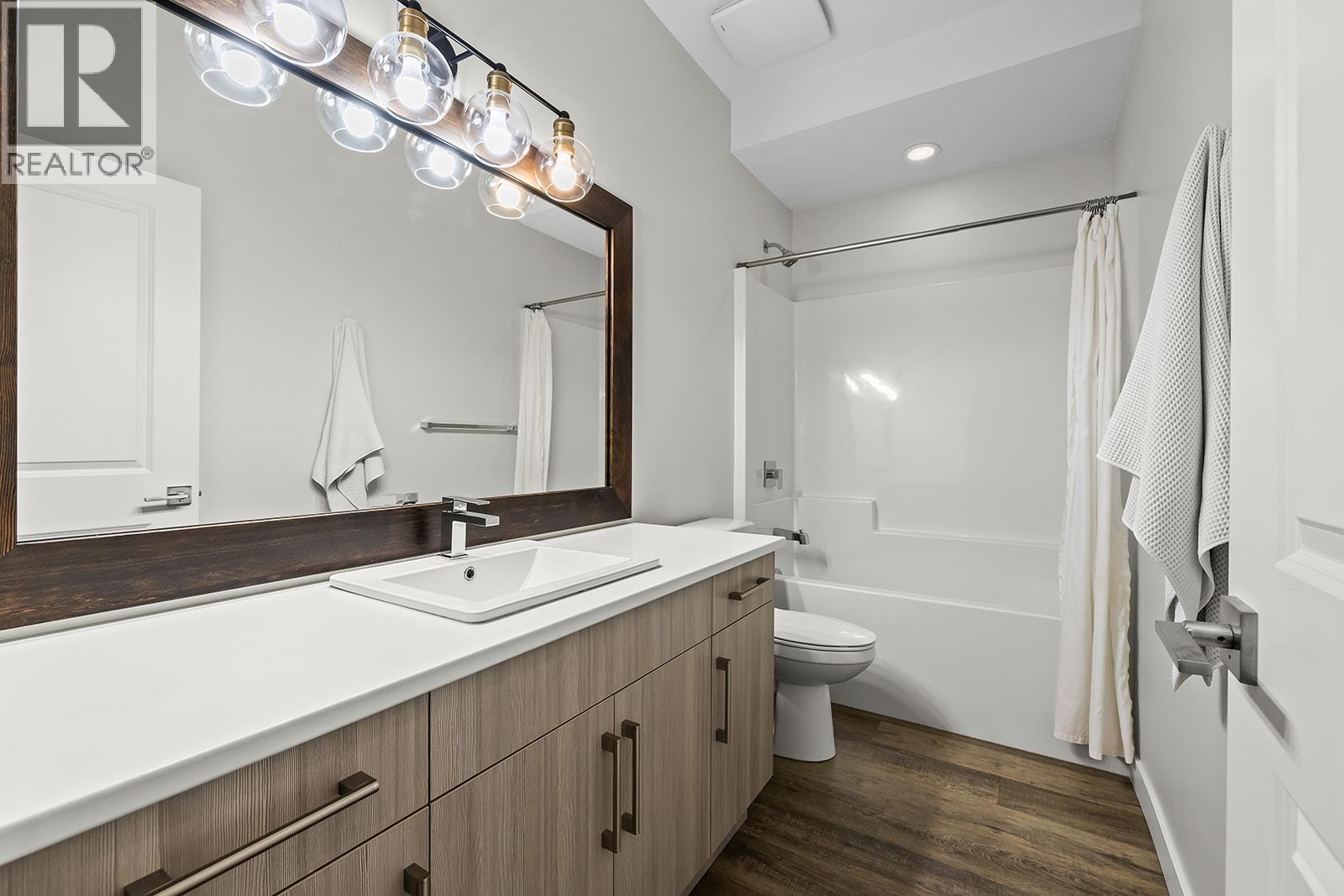 21 Forest Edge Drive - 26
