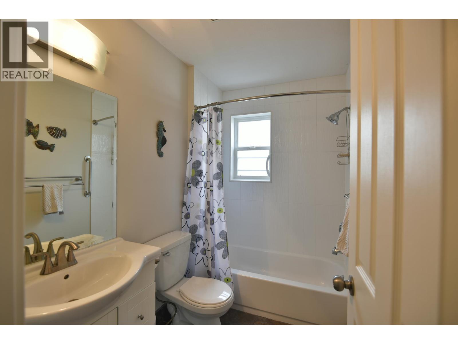 5866D TURNSTONE CRESCENT, Sechelt