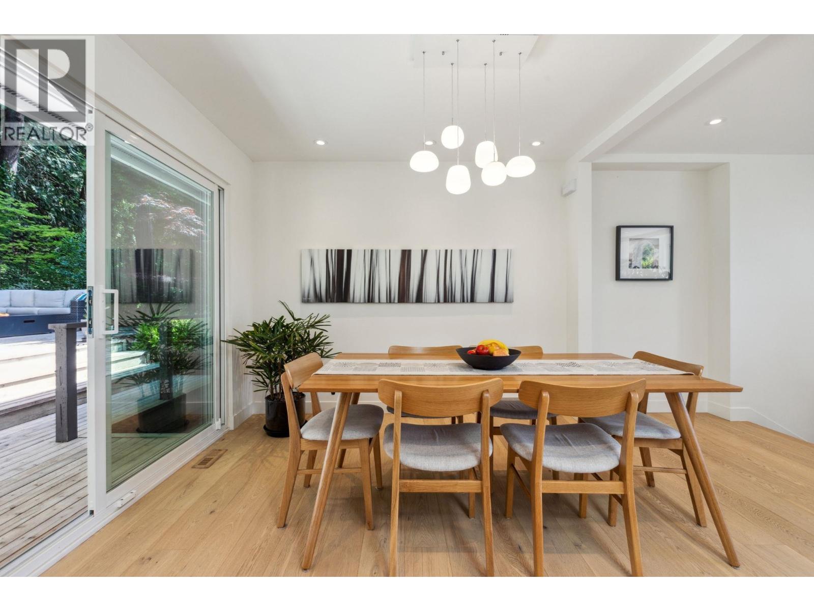 5766 CRANLEY DRIVE, West Vancouver