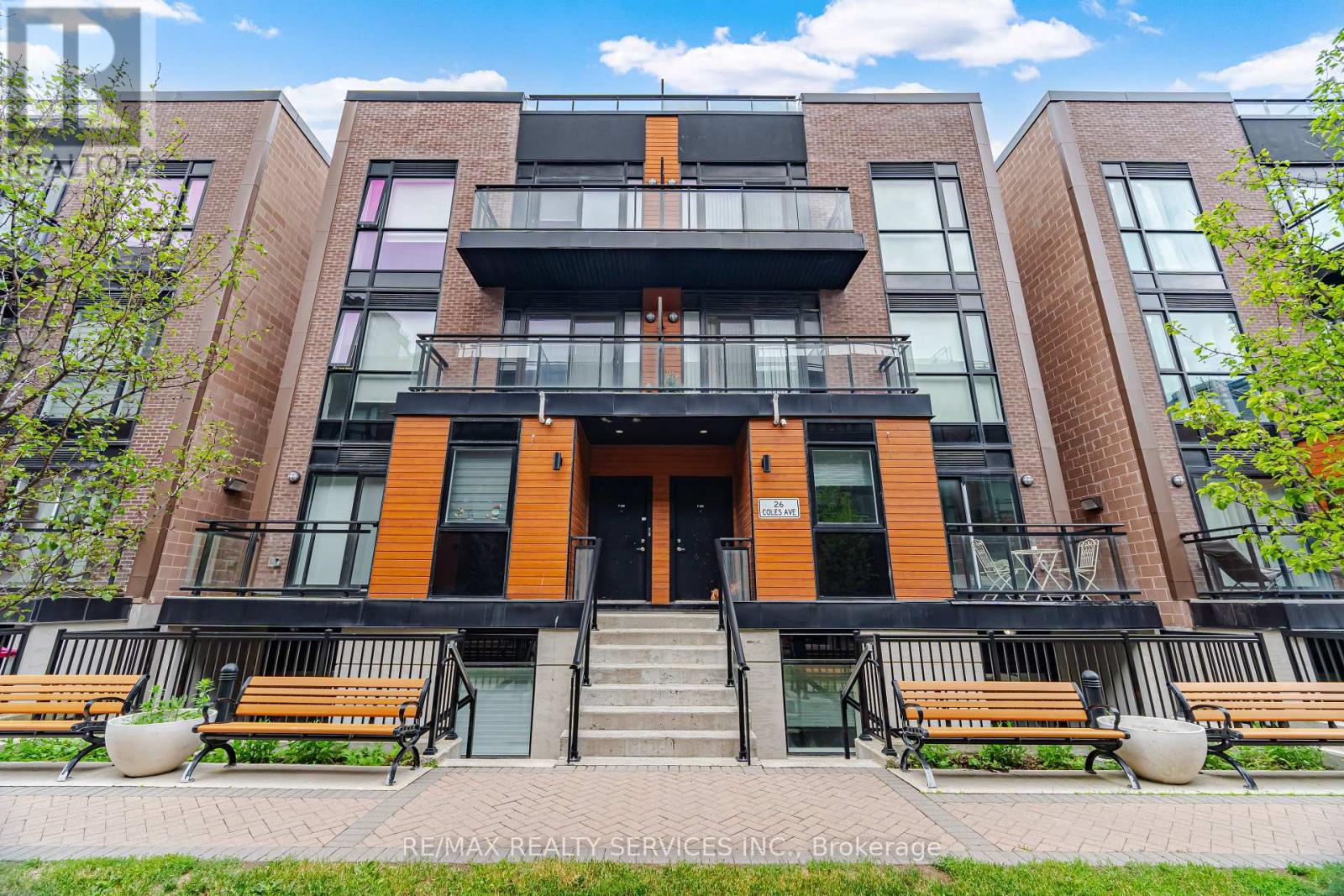 Listing photo of 302 - 26 COLES AVENUE