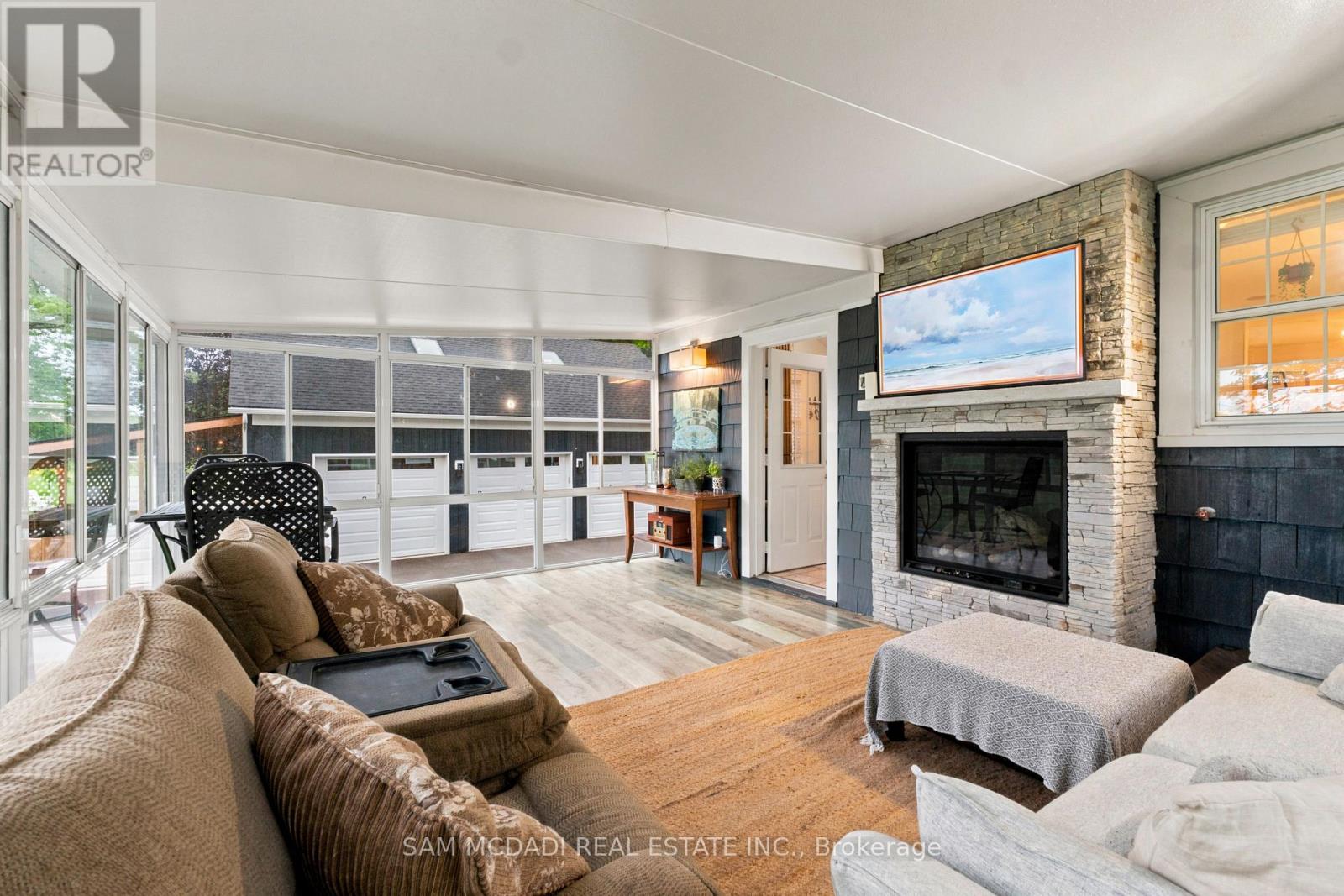 1498 FIRELANE 2 - Image 14