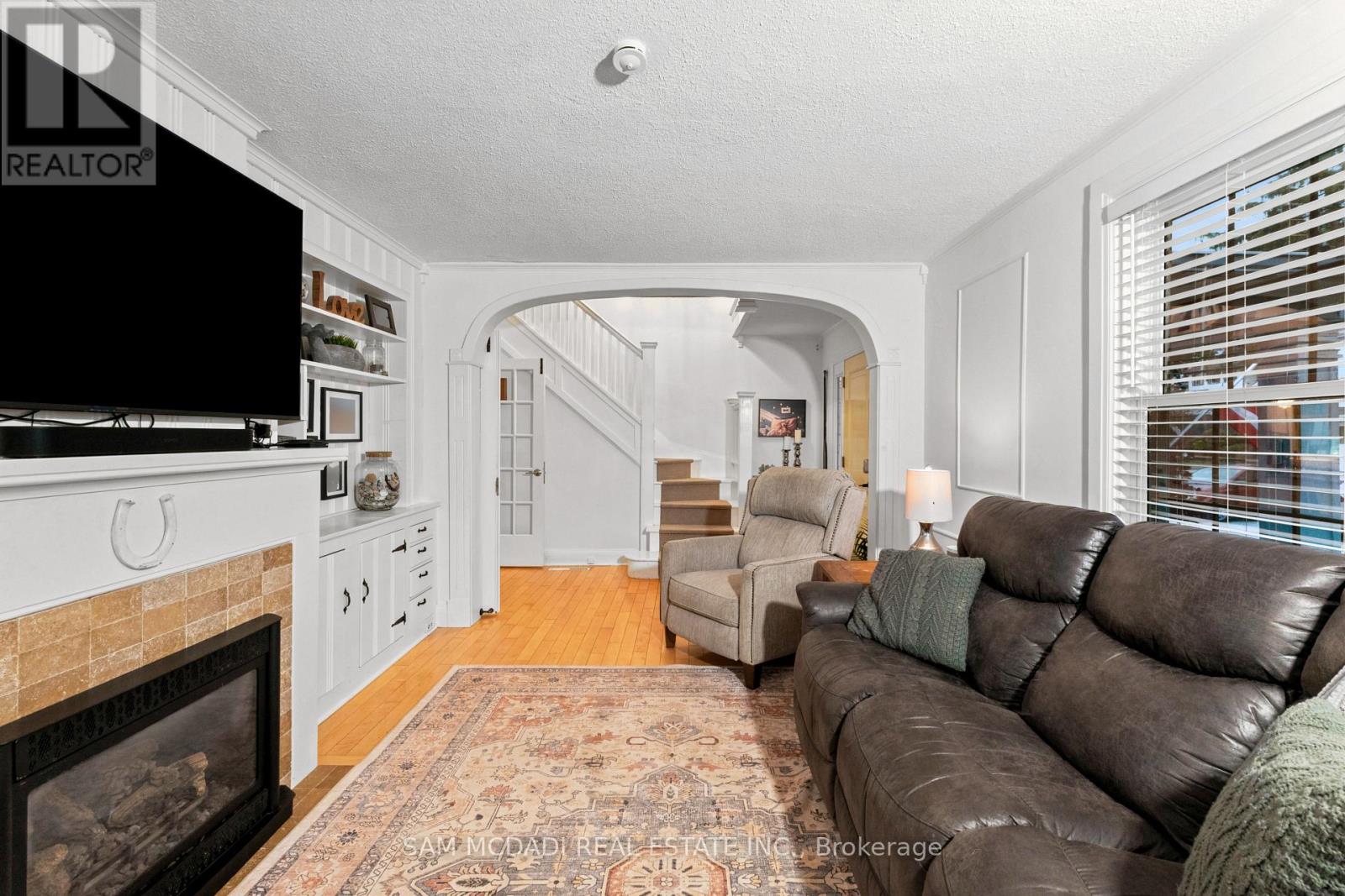 1498 FIRELANE 2 - Image 4