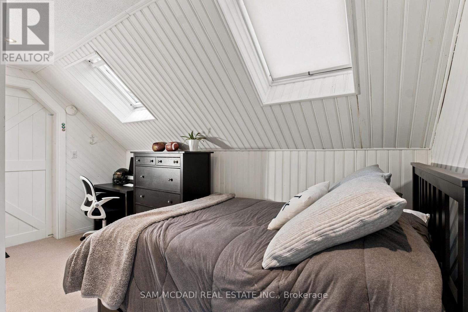 1498 FIRELANE 2 - Image 27