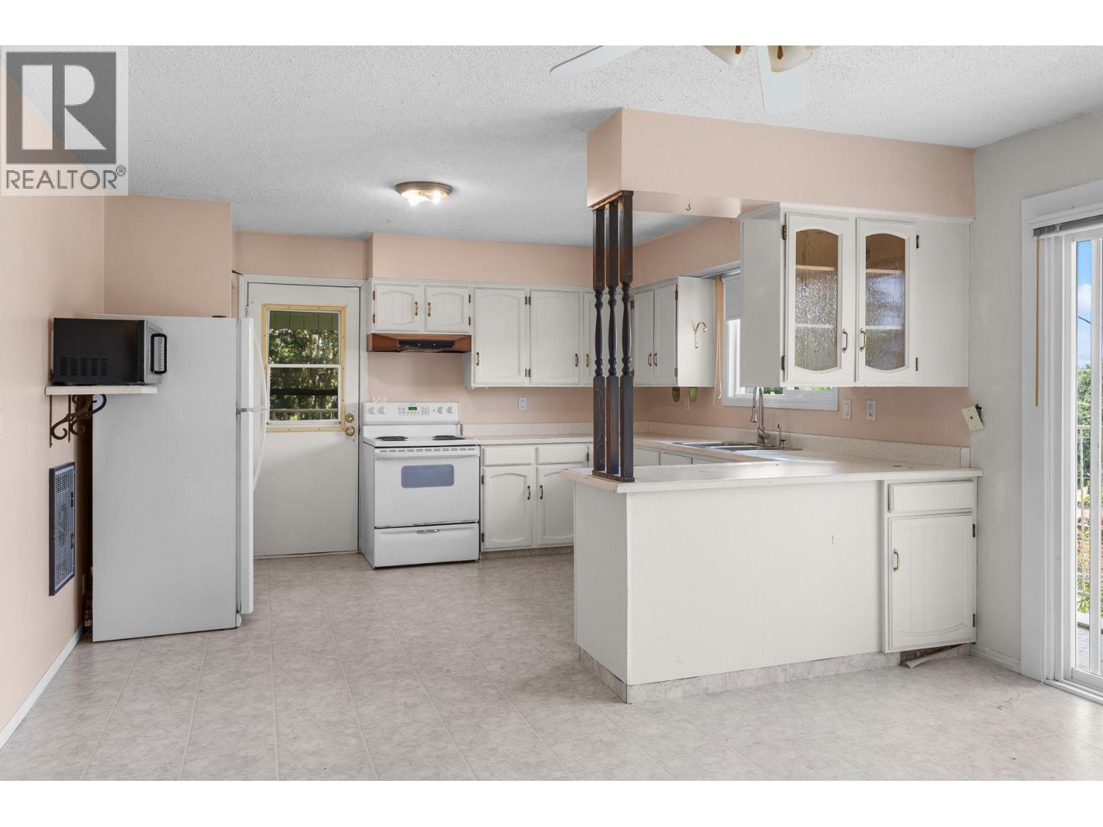 695 Girard Road - 12