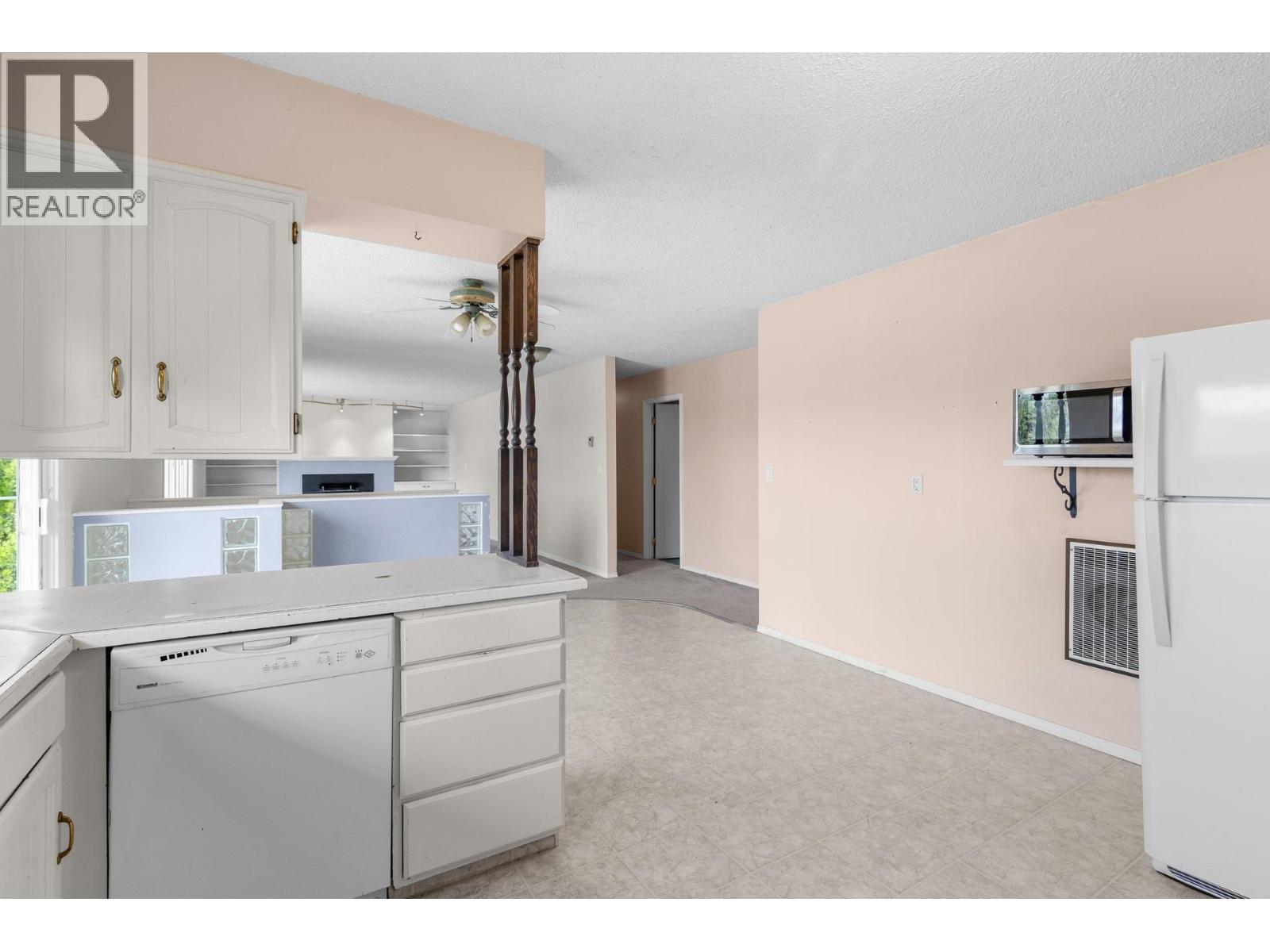 695 Girard Road - 15
