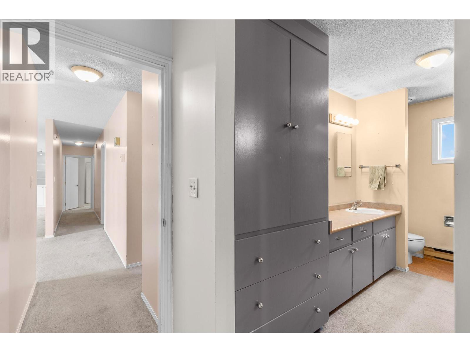 695 Girard Road - 20