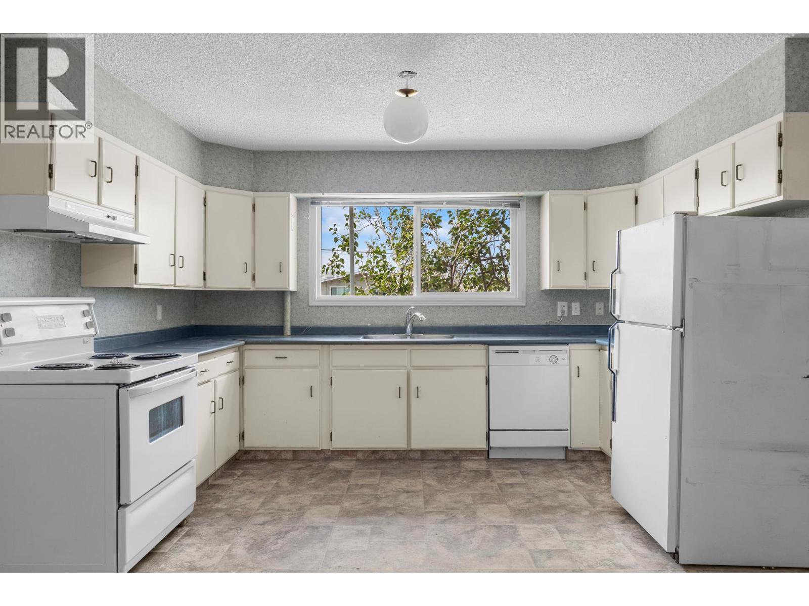 695 Girard Road - 33