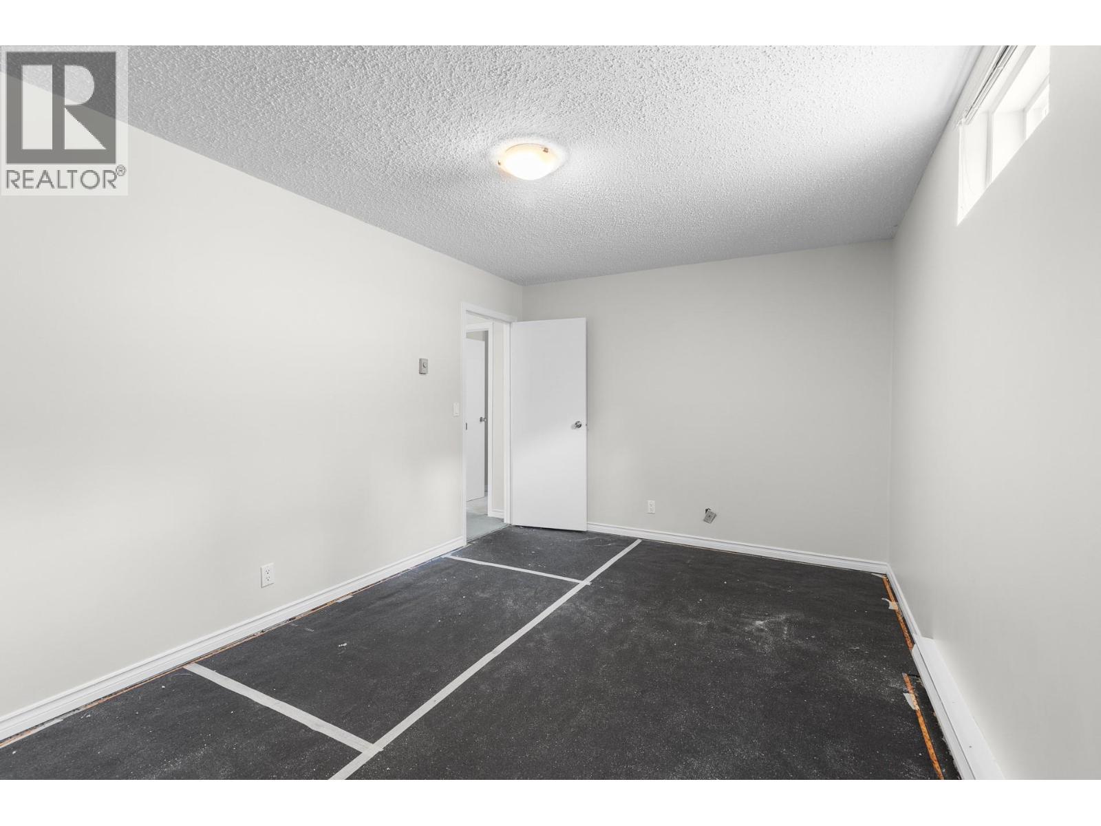 695 Girard Road - 44