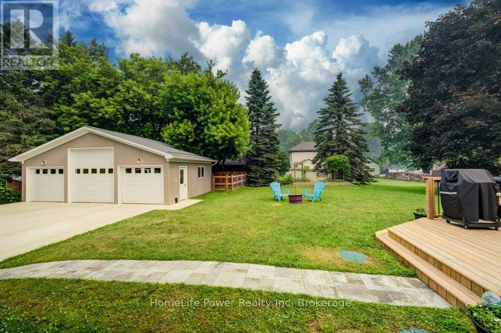 1077 QUEEN STREET - 33