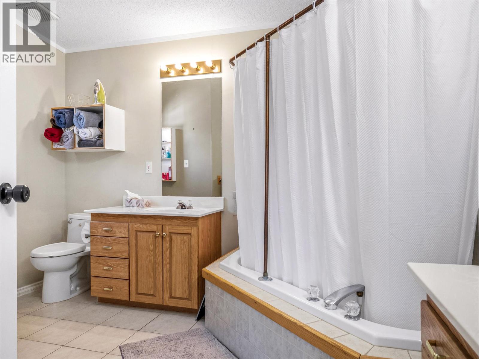 633 404 Avenue - Image 13