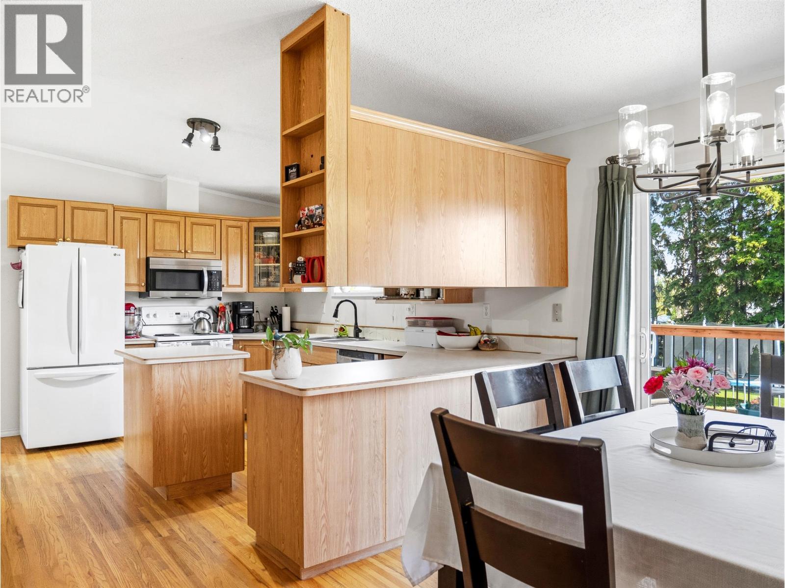 633 404 Avenue - 5
