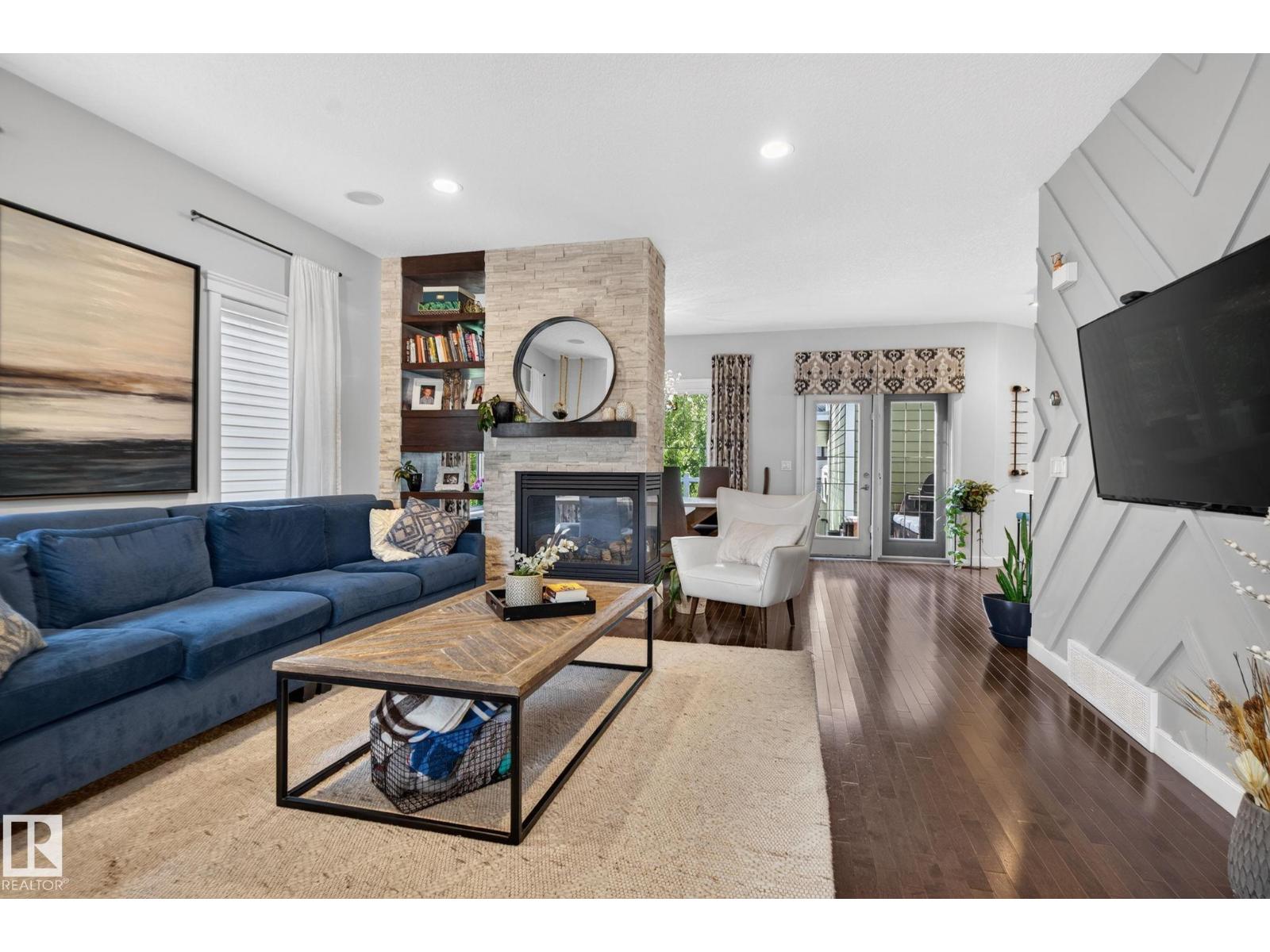 2327 FREZENBERG AV NW, Griesbach, Edmonton photo 3