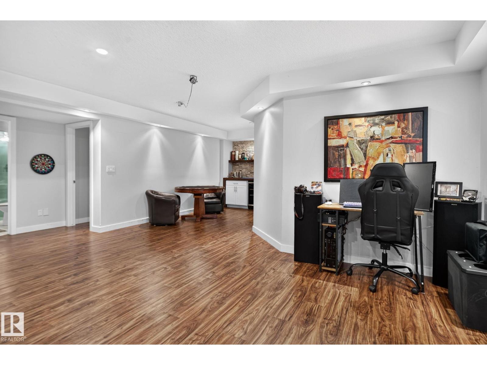 2327 FREZENBERG AV NW - Image 33