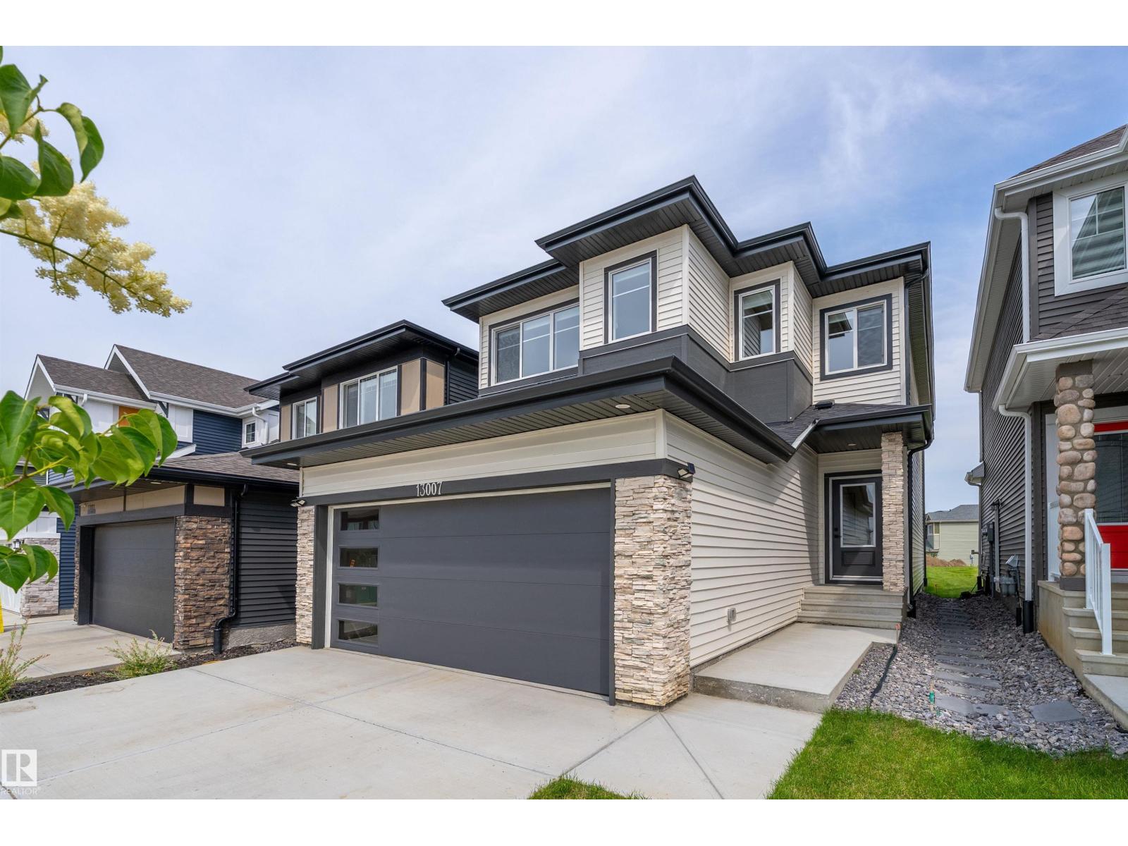 13007 213 ST NW, Trumpeter Area, Edmonton photo 2