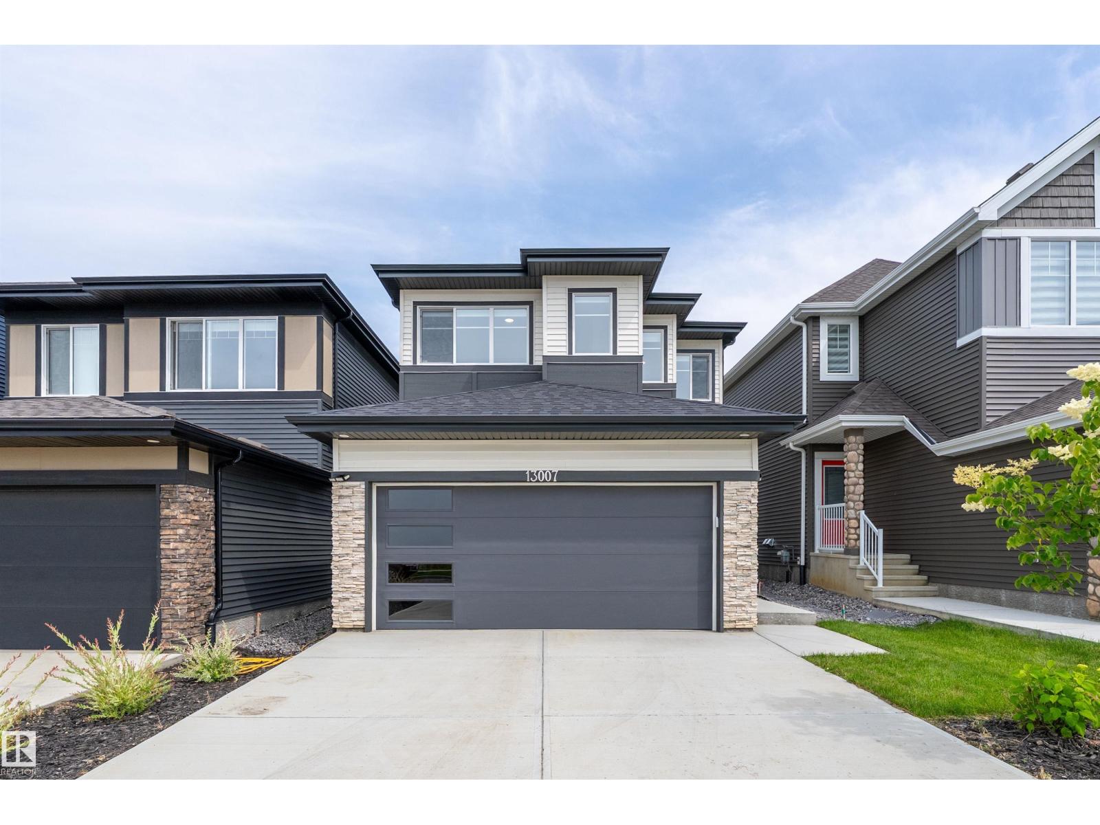 13007 213 ST NW, Trumpeter Area, Edmonton photo 1
