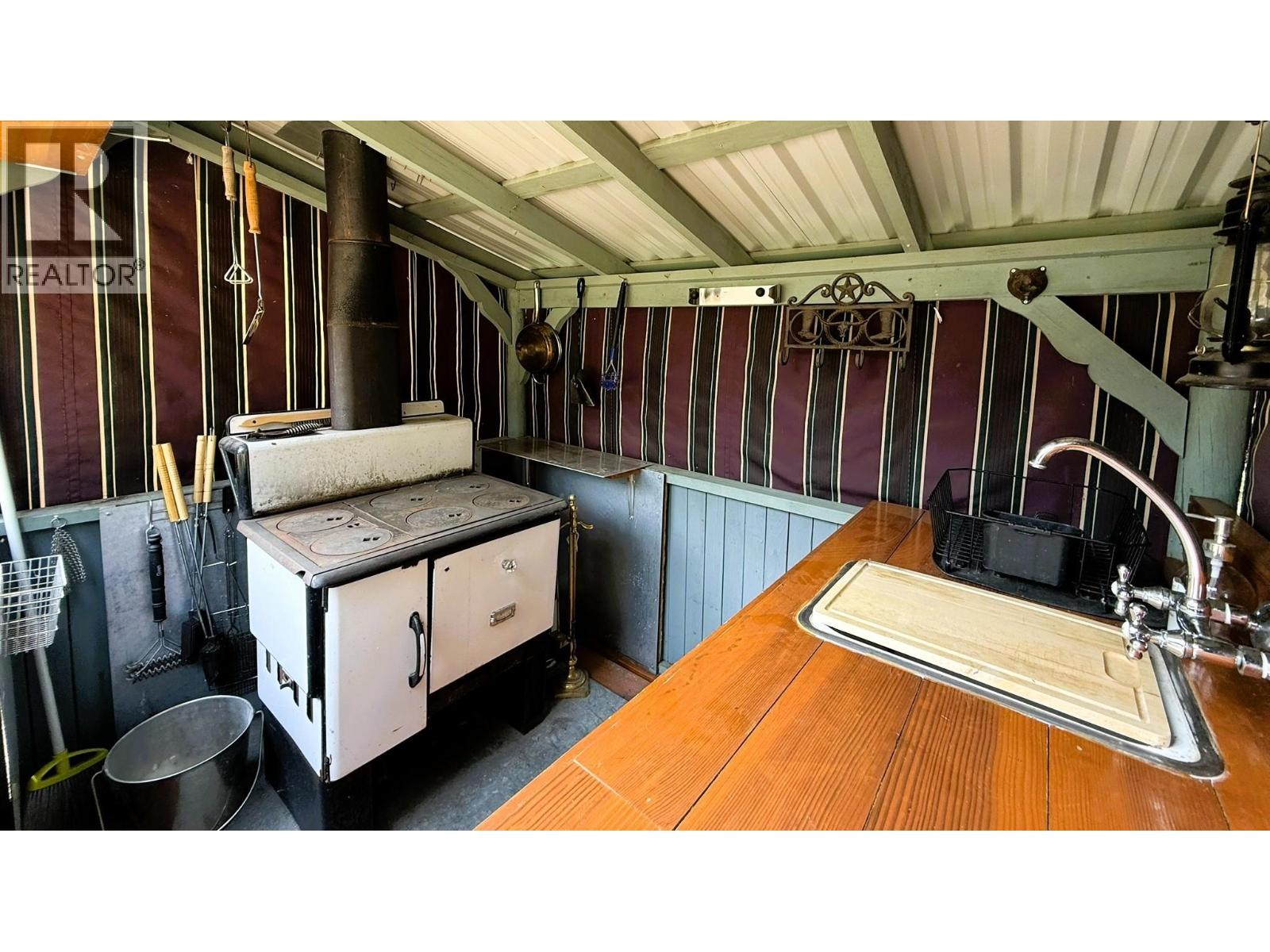 22111 Fountain Valley Road - 28