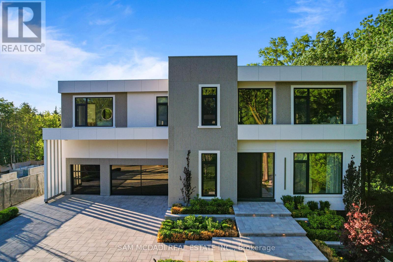 10 PETER MORSE WAY - 50