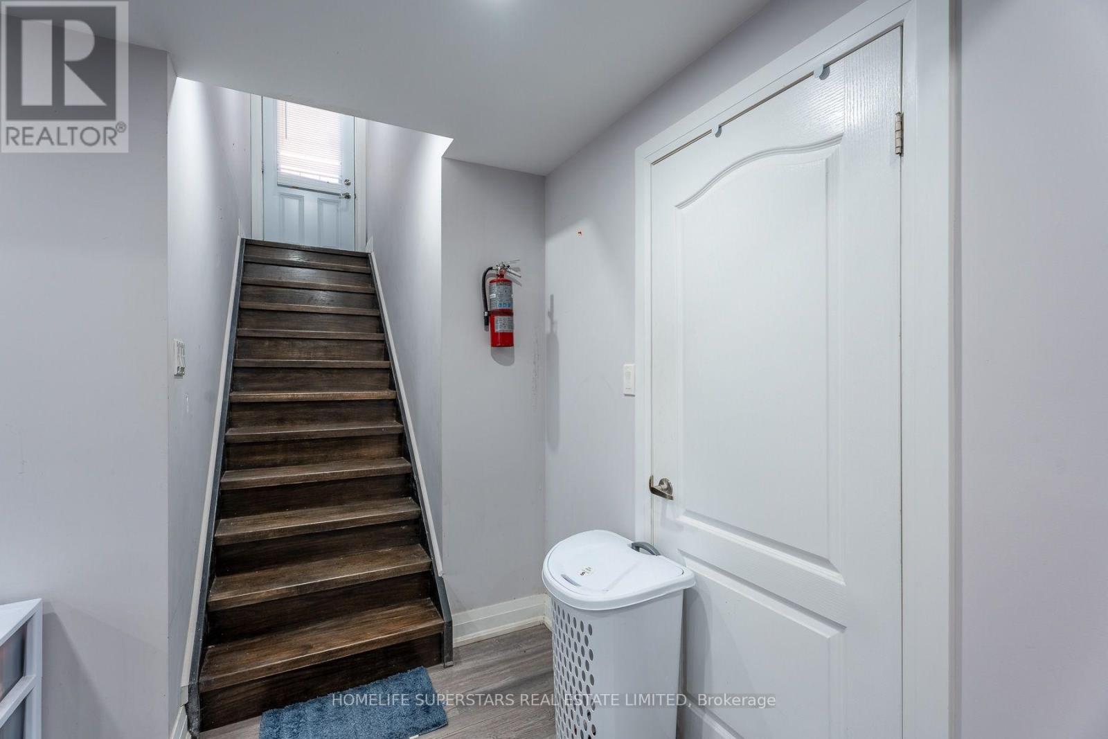 1 WALKER BOULEVARD - 31