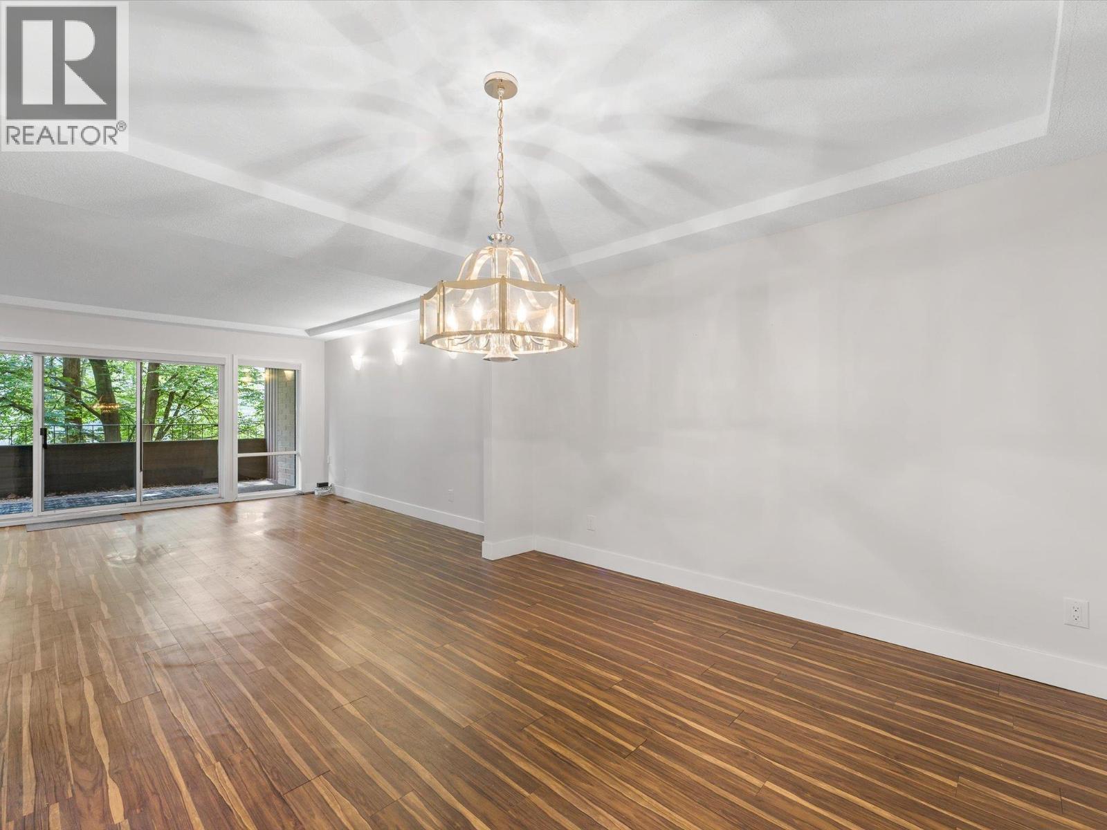#106 539 Sutherland Avenue - 13
