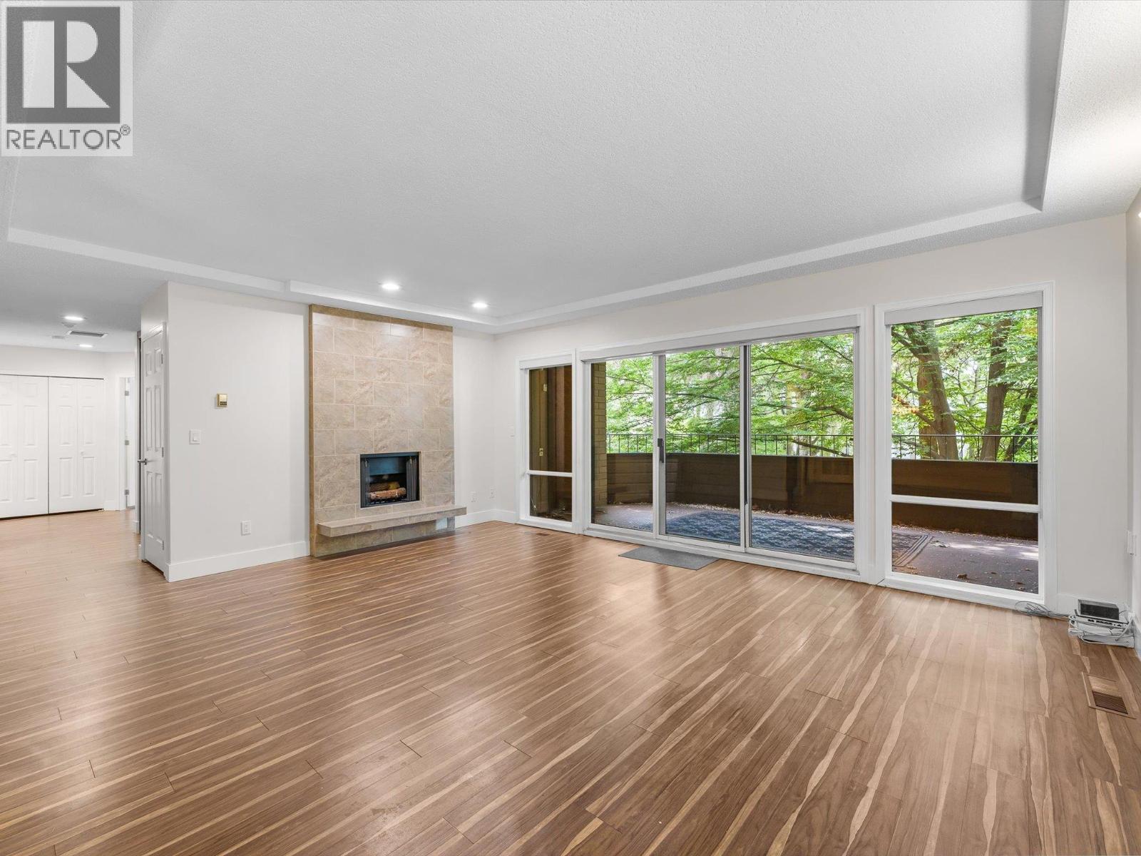 #106 539 Sutherland Avenue - 17