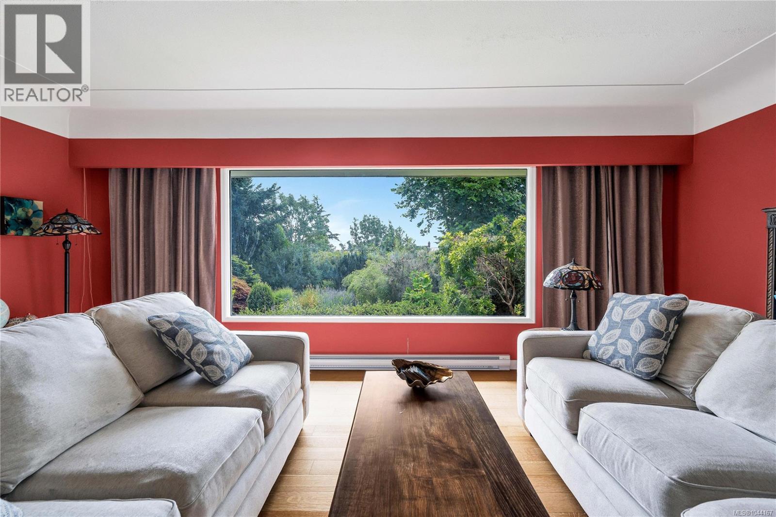 1554 Montgomery Ave - 11