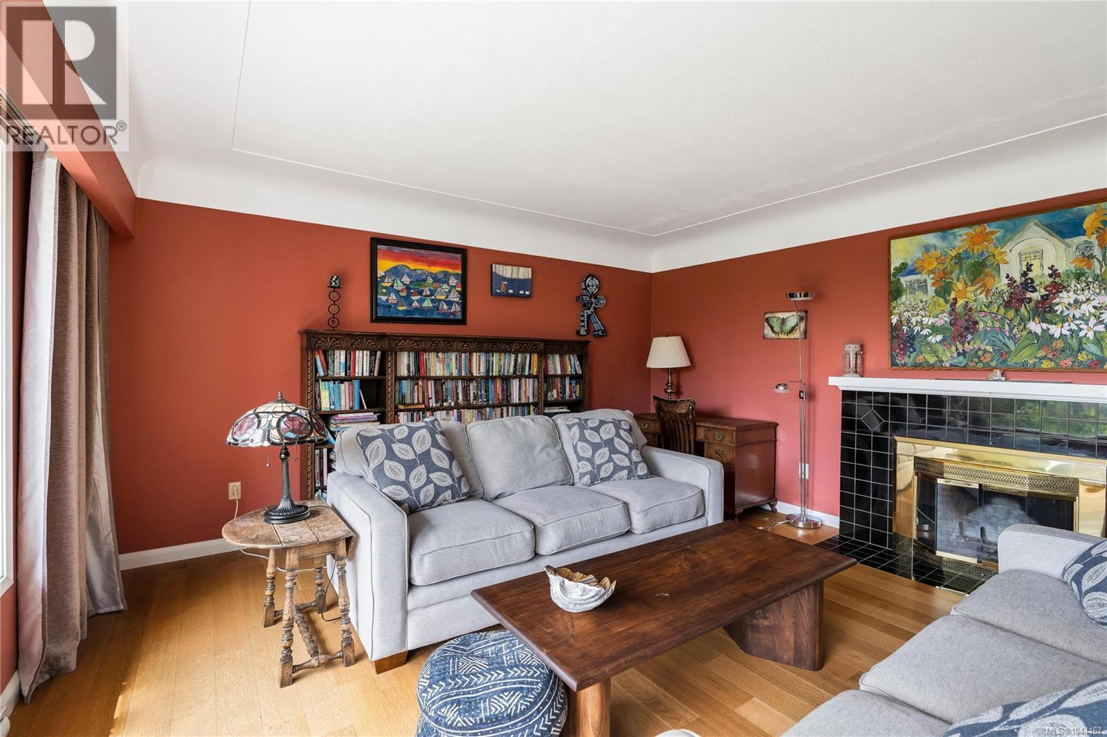 1554 Montgomery Ave - 12