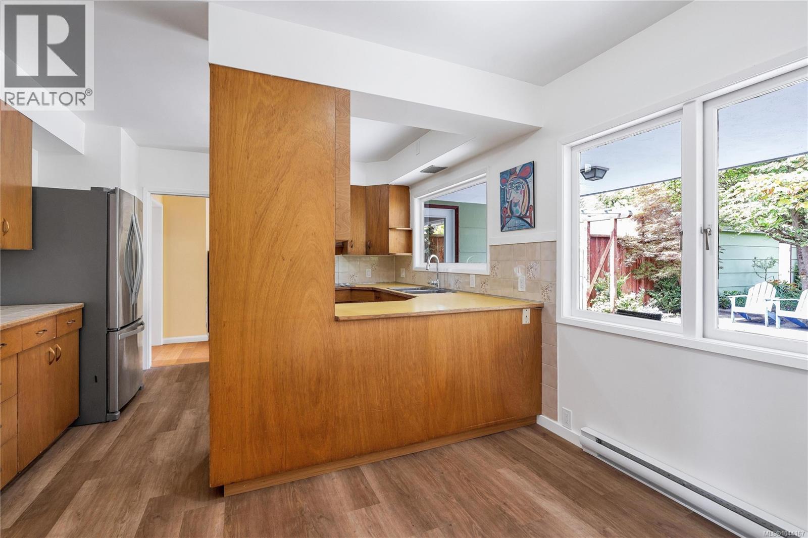 1554 Montgomery Ave - 20