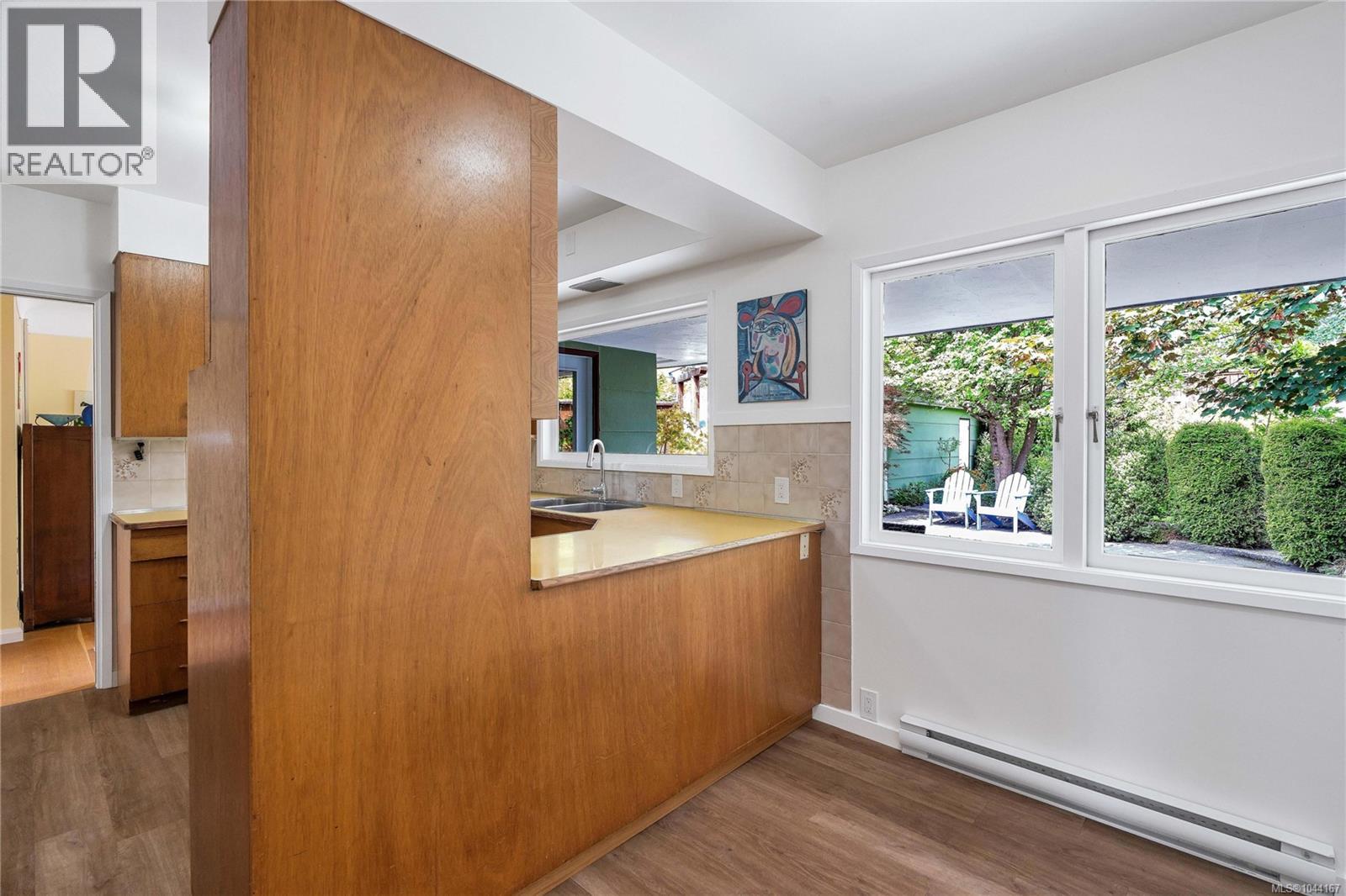 1554 Montgomery Ave - 21