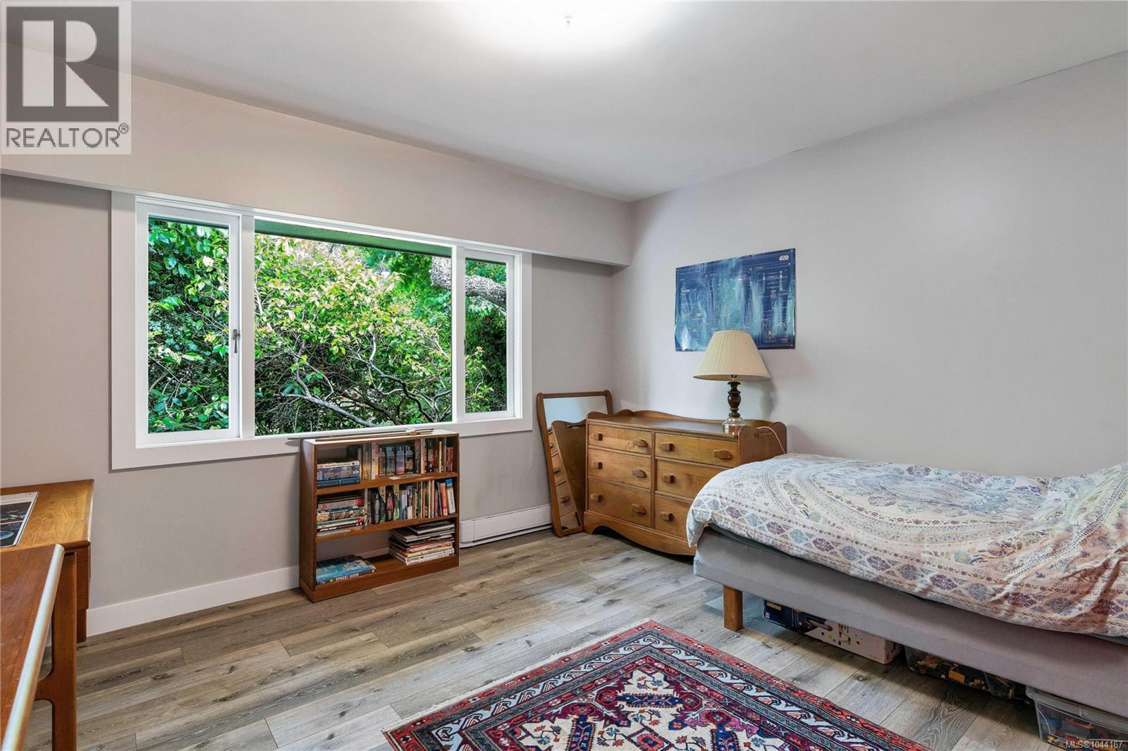 1554 Montgomery Ave - 35