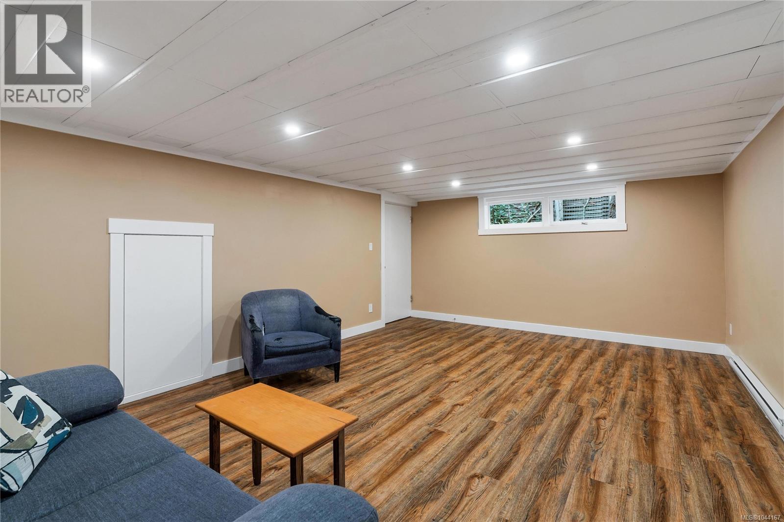 1554 Montgomery Ave - 41
