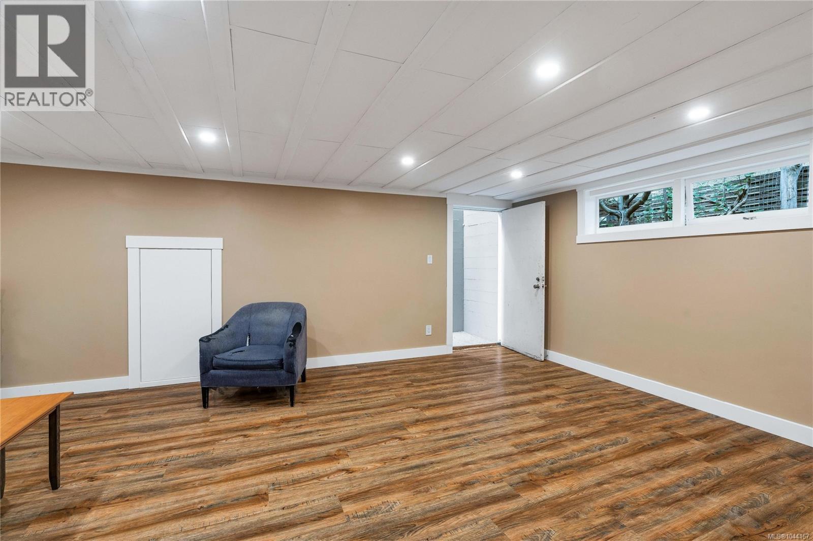 1554 Montgomery Ave - 42