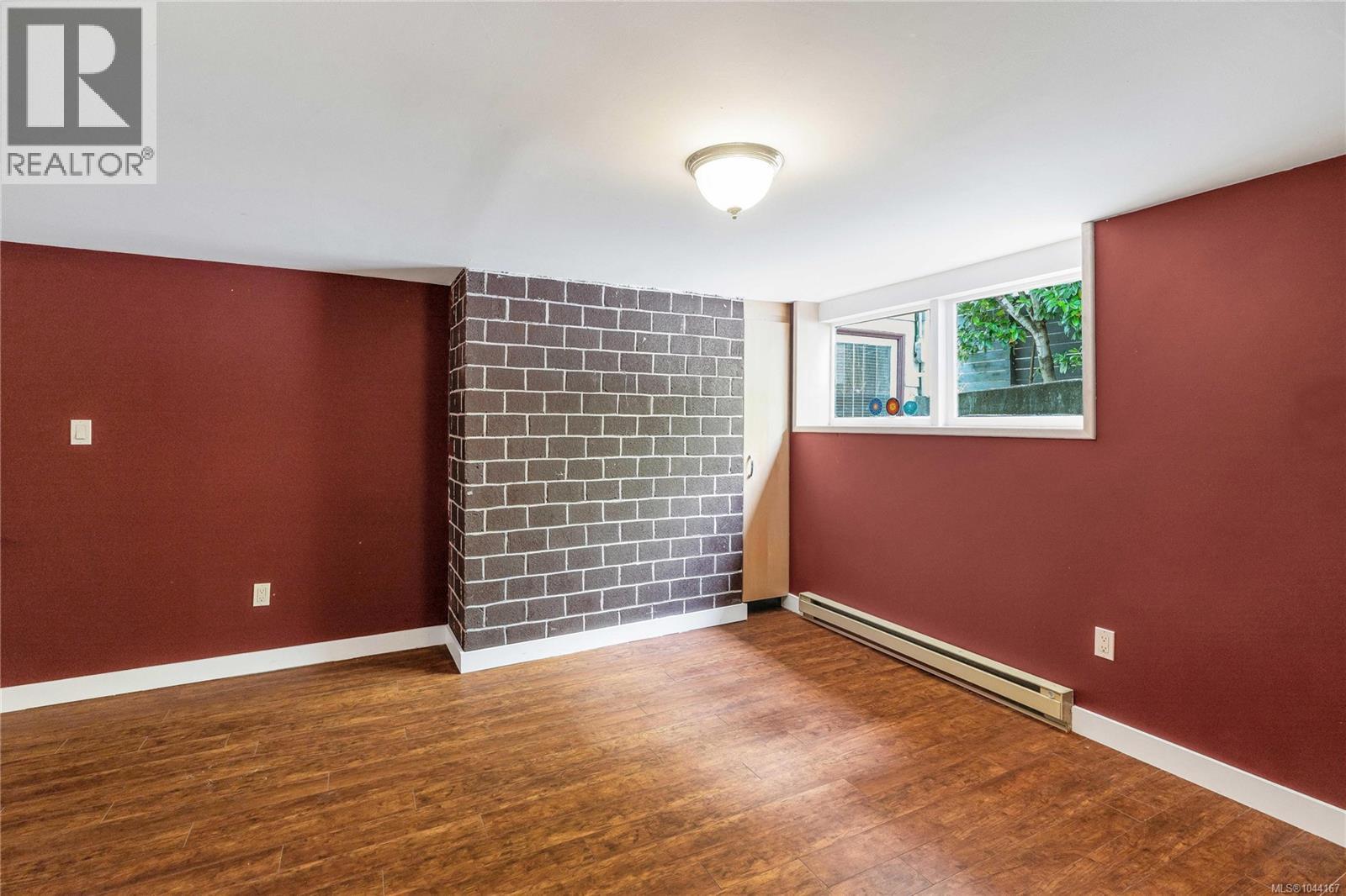 1554 Montgomery Ave - 46