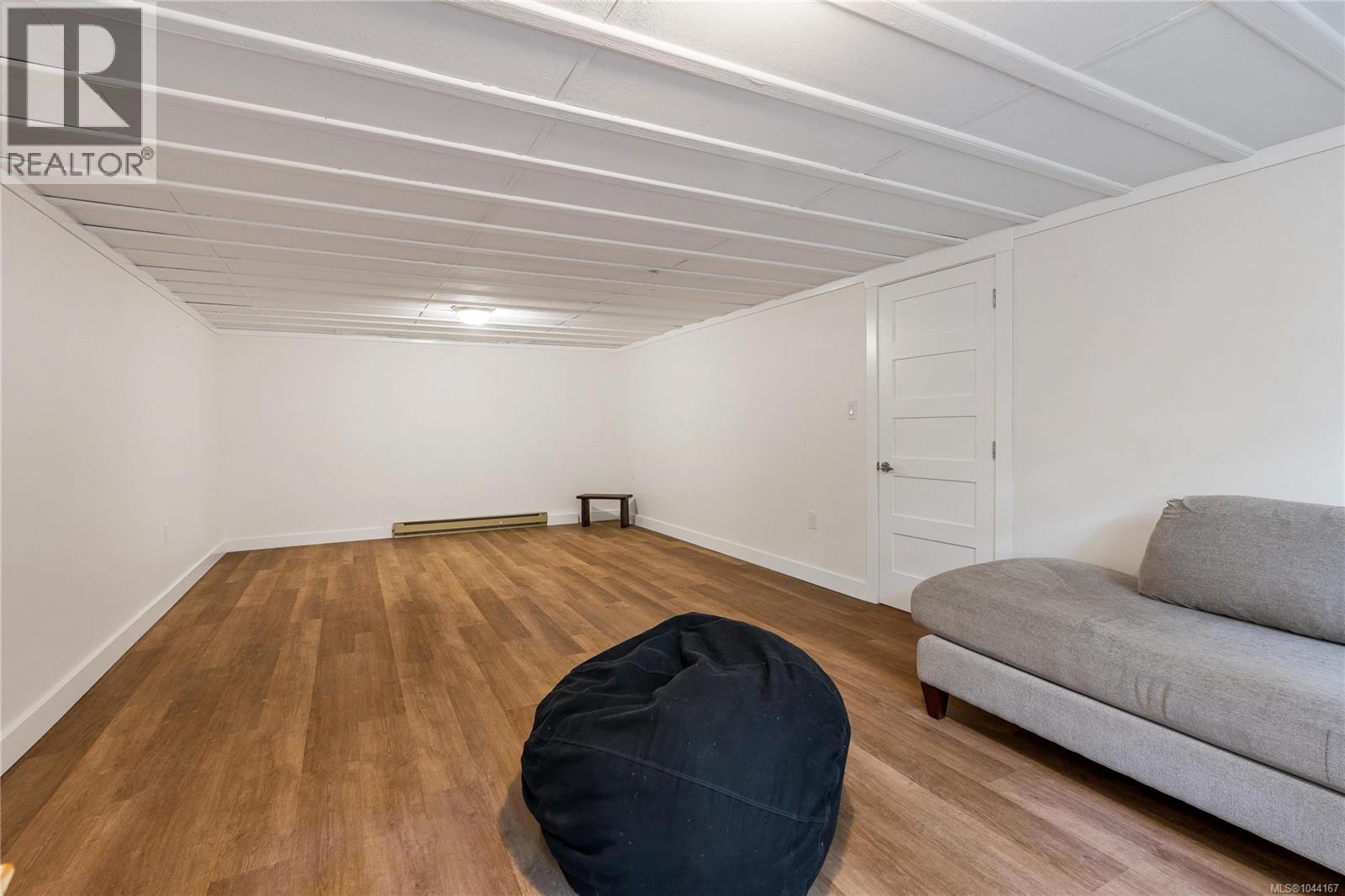1554 Montgomery Ave - 51