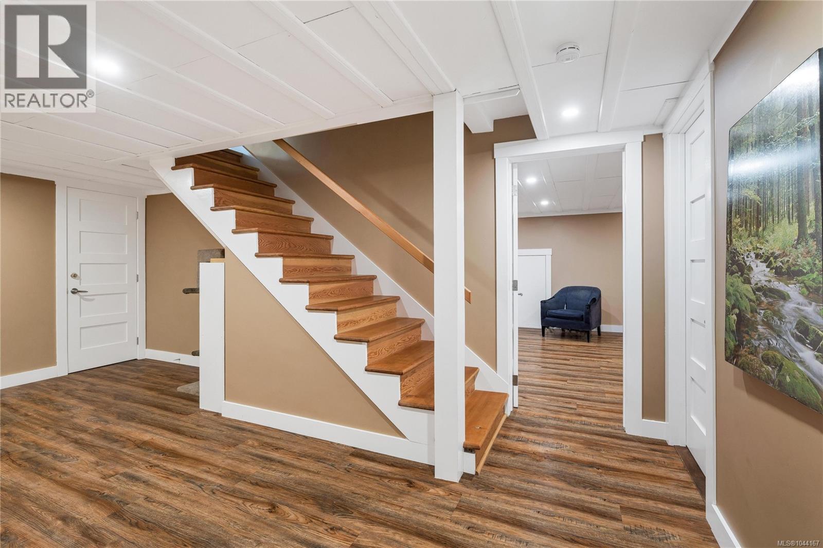 1554 Montgomery Ave - 52