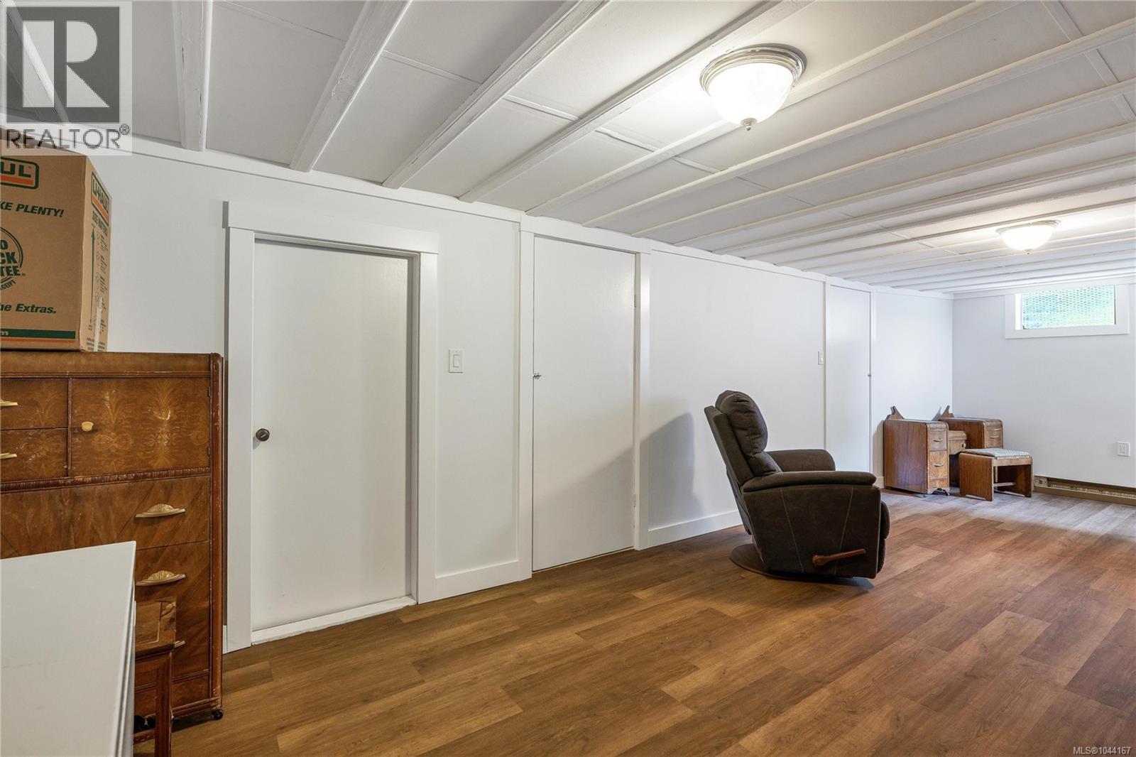 1554 Montgomery Ave - 53