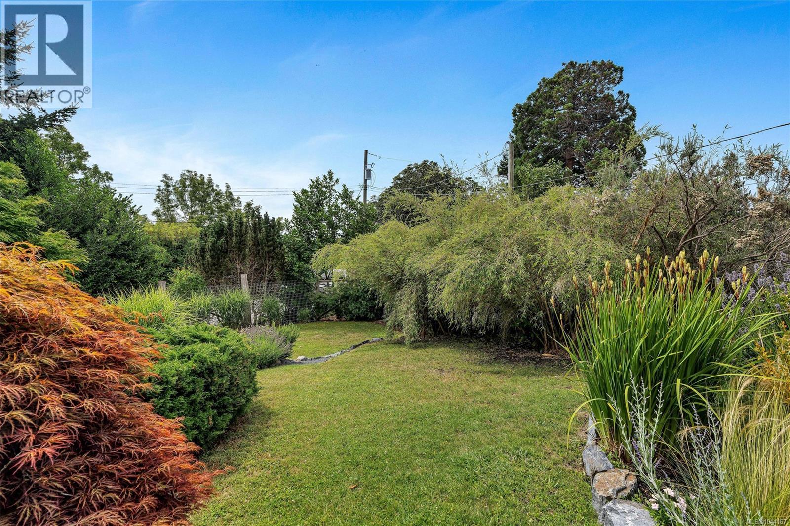1554 Montgomery Ave - 58