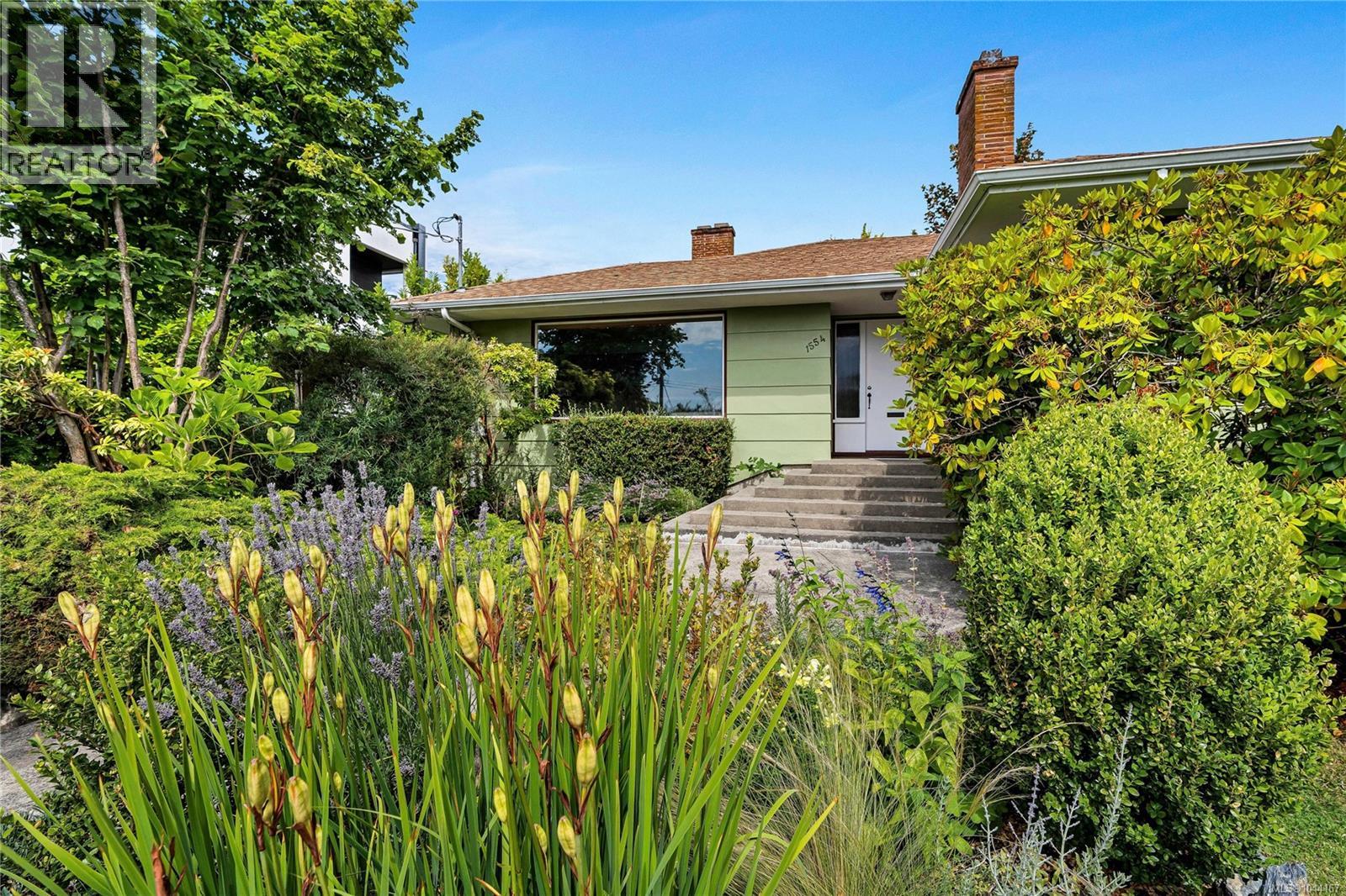 1554 Montgomery Ave - 7