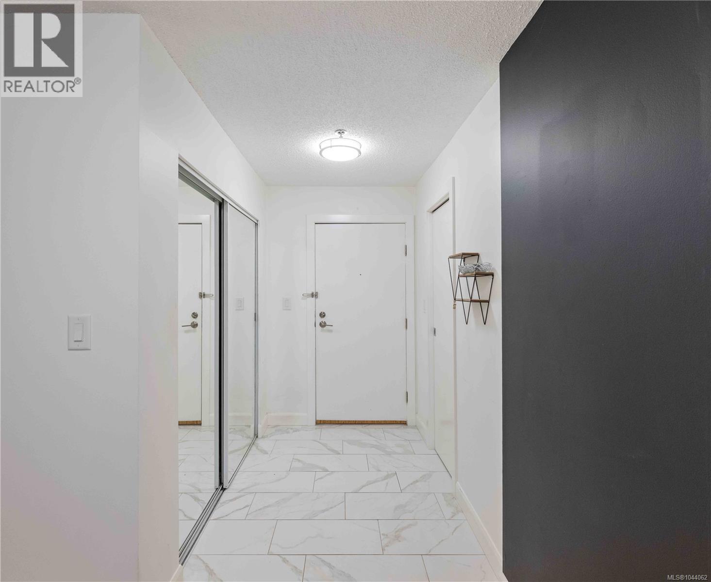 #108 1241 Fairfield Rd - 15