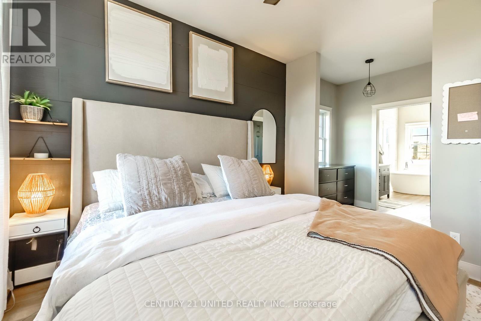 2223 CAMERON LINE - 16