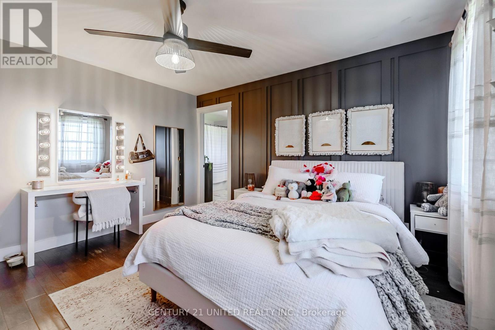 2223 CAMERON LINE - 25