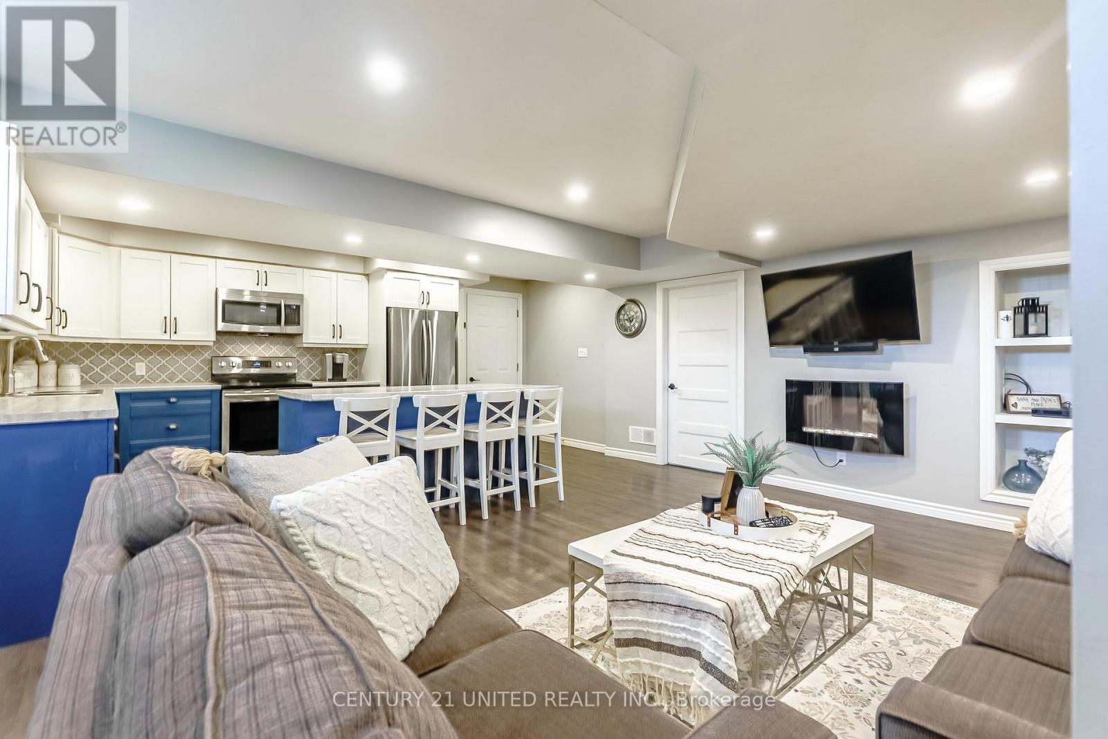 2223 CAMERON LINE - 41