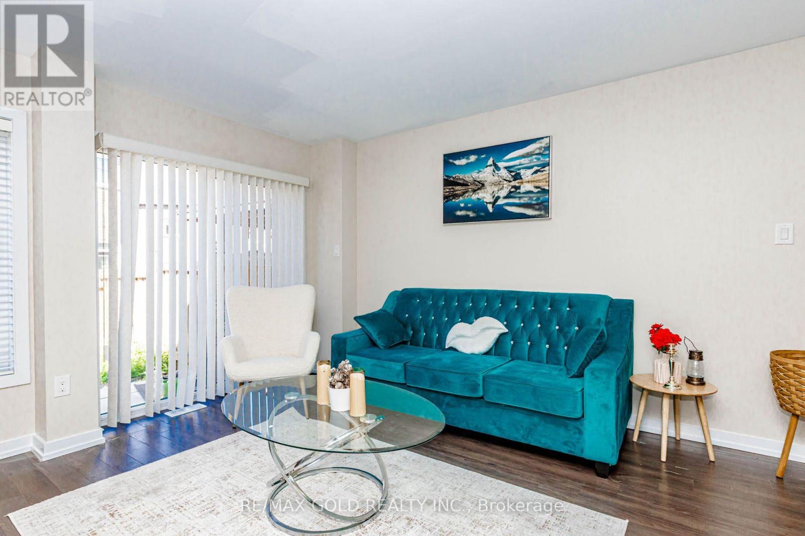 22 CLINTON STREET - 12