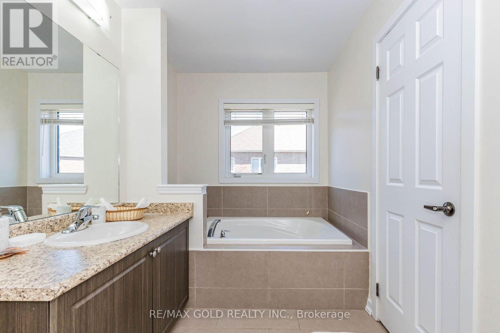 22 CLINTON STREET - 21