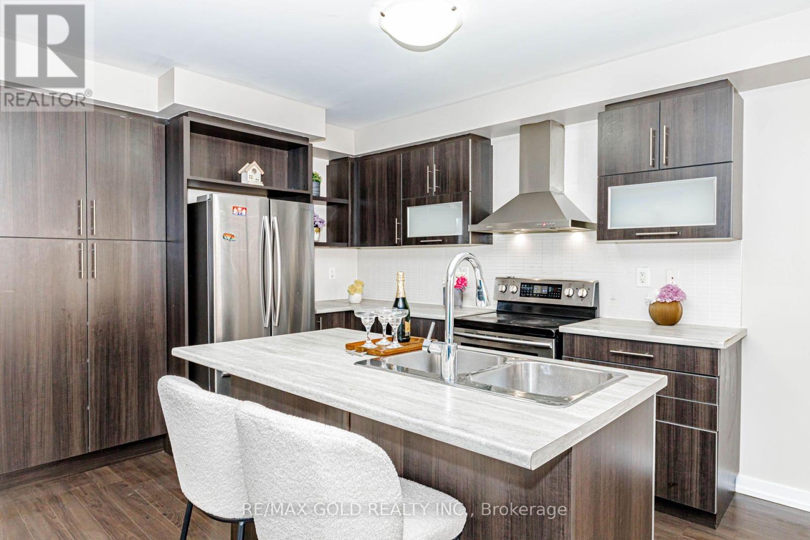 22 CLINTON STREET - 7