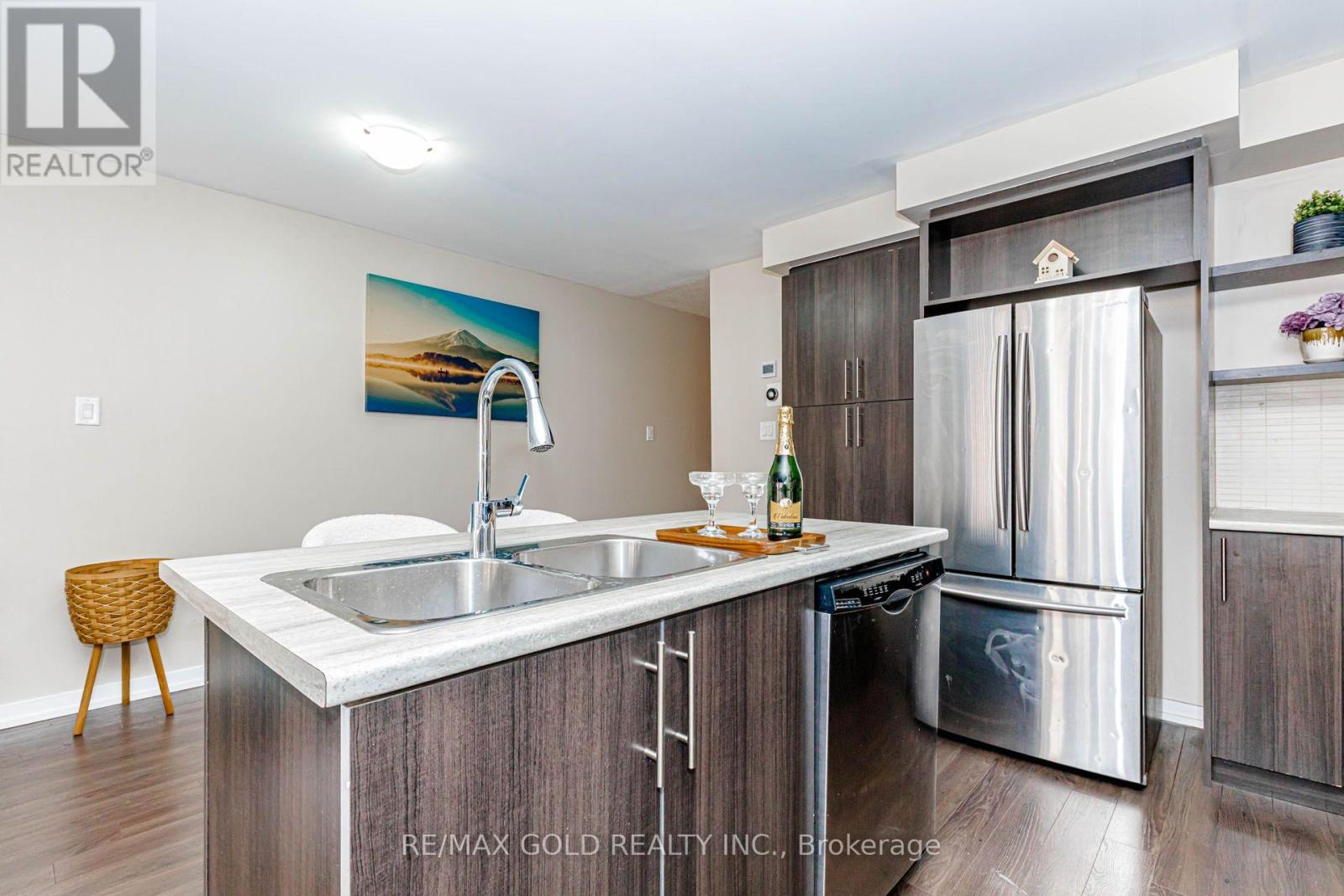 22 CLINTON STREET - 9